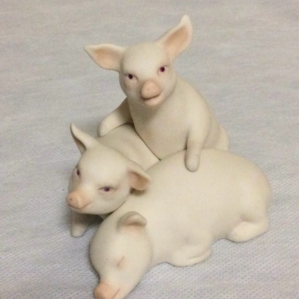Cybis Porcelain Figurine The Three Little Pigs - Picture 8 of 8